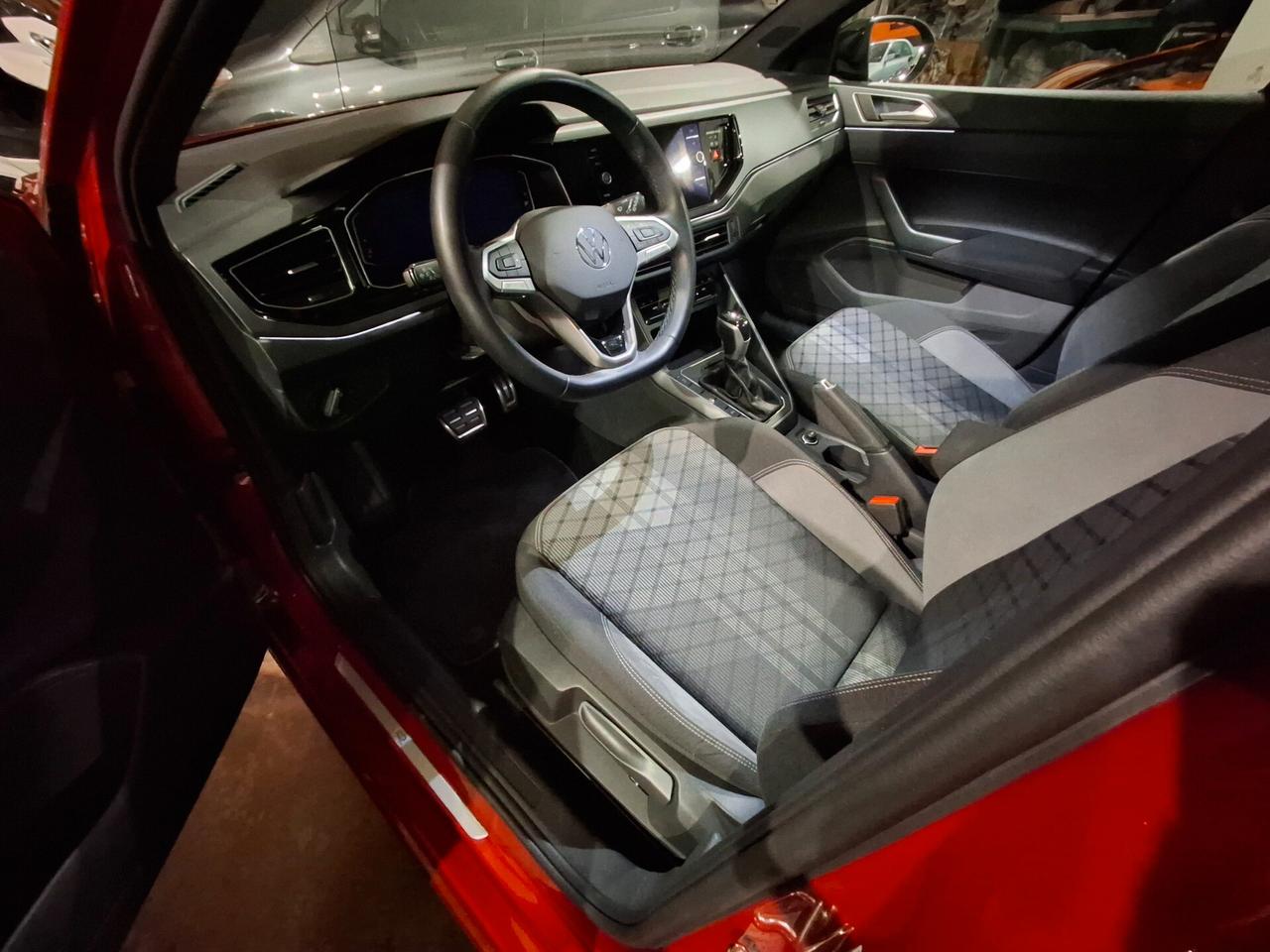 VOLKSWAGEN TAIGO R-LINE FULL!!! PARI AL NUOVO!!!