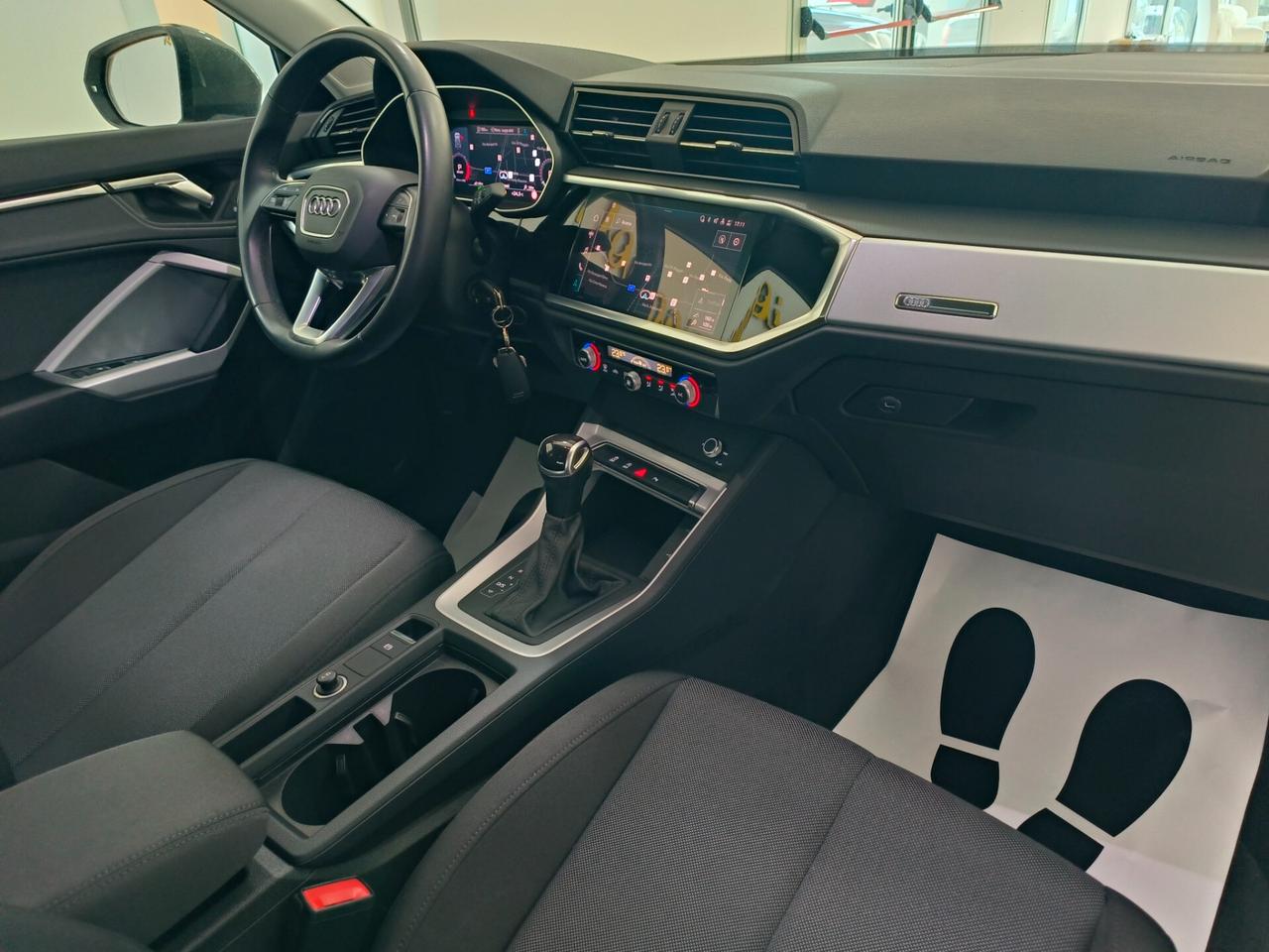 Audi Q3 35 TDI S tronic Business