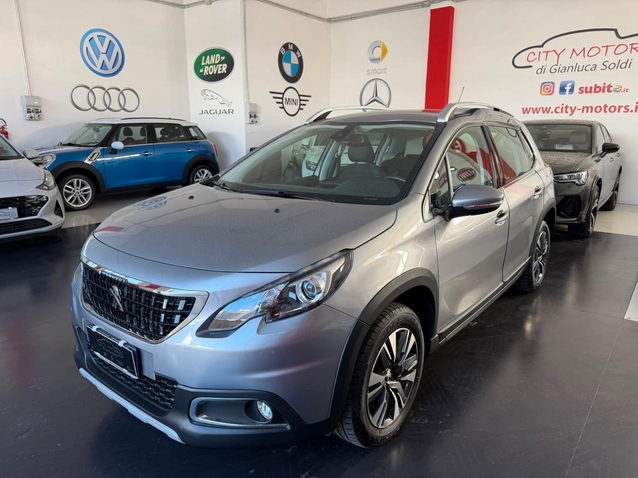 Peugeot 2008 1.2 Pure Tech 82 Allure km 14870