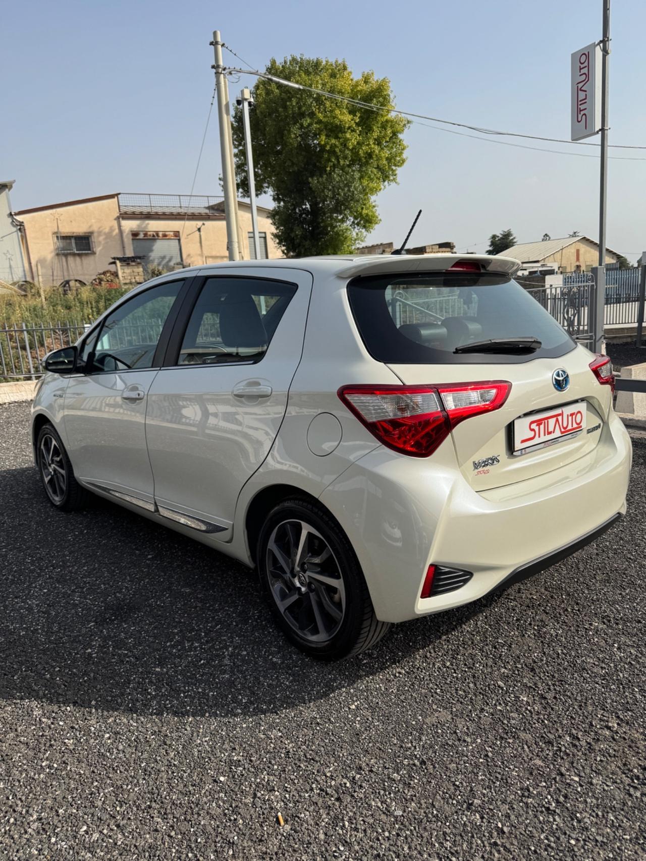 Toyota Yaris 1.5 Hybrid 5 porte Team