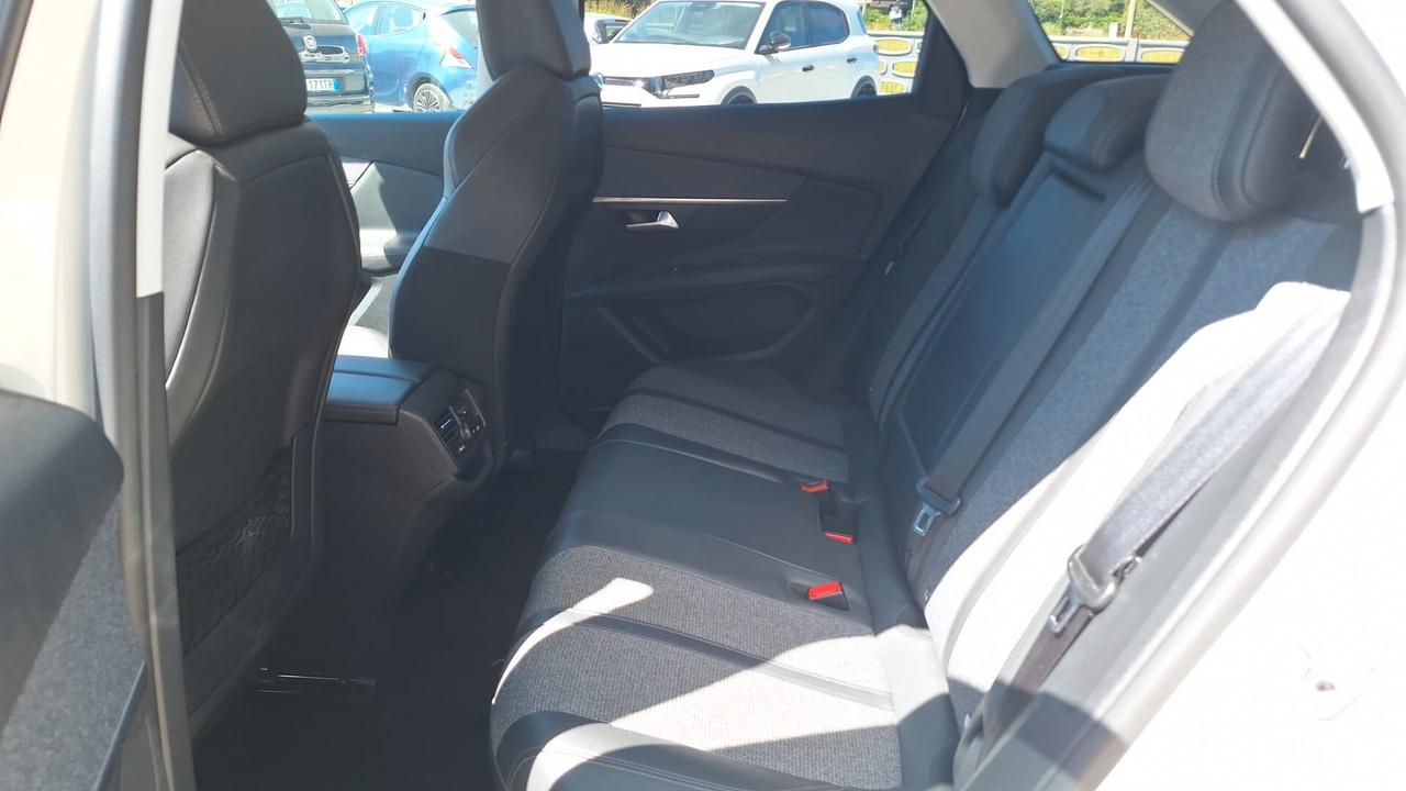 Peugeot 3008 BlueHDi 130 S&S Allure Pack