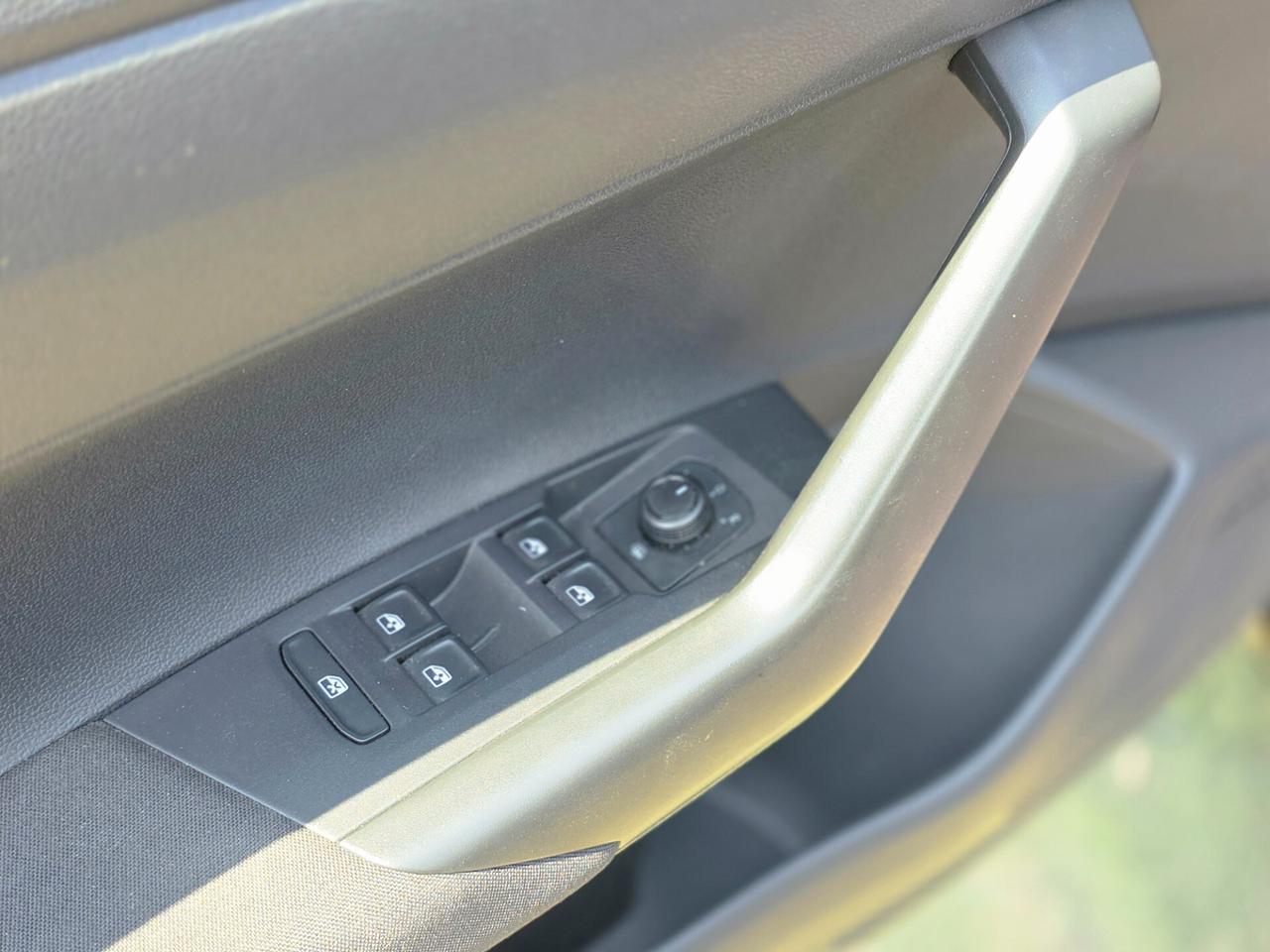 VOLKSWAGEN POLO 1.0 TSI NEOPAT UNICO PROP - 2019