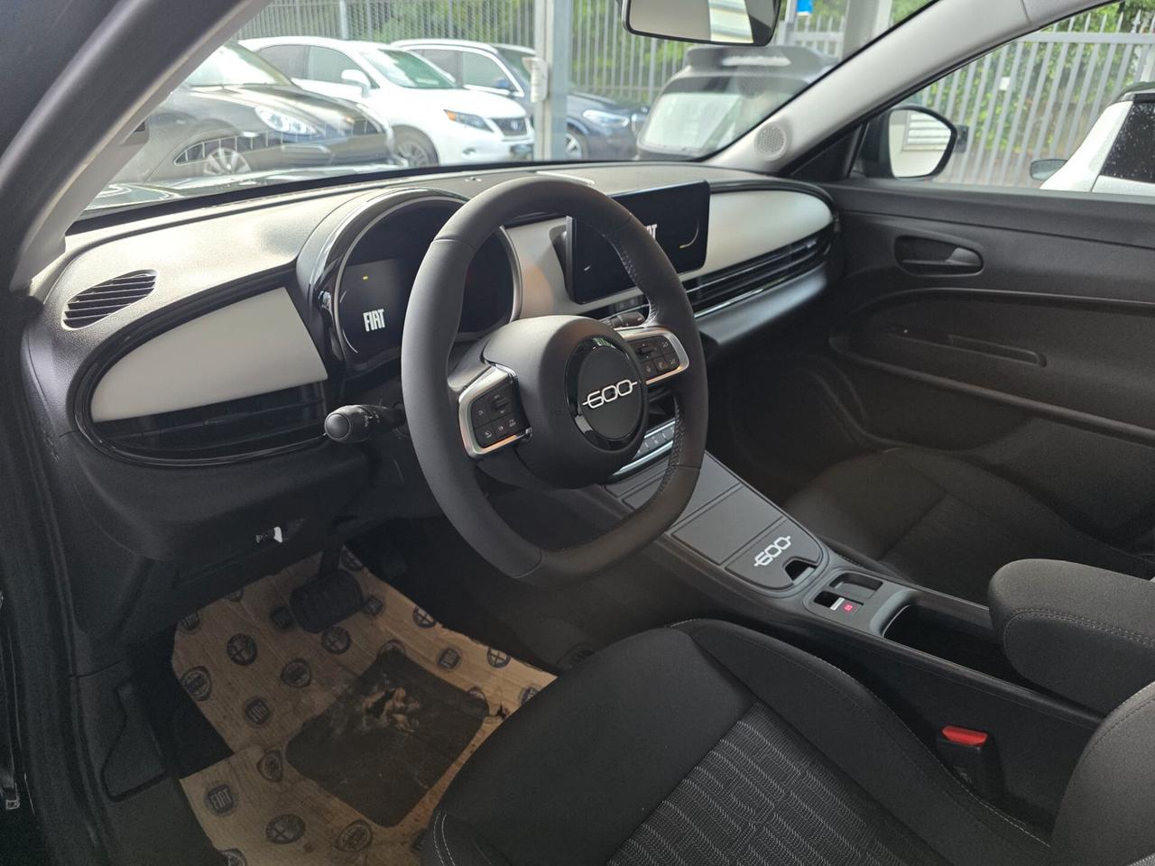 Fiat 600 Hybrid 110 CV DCT MHEV La Prima
