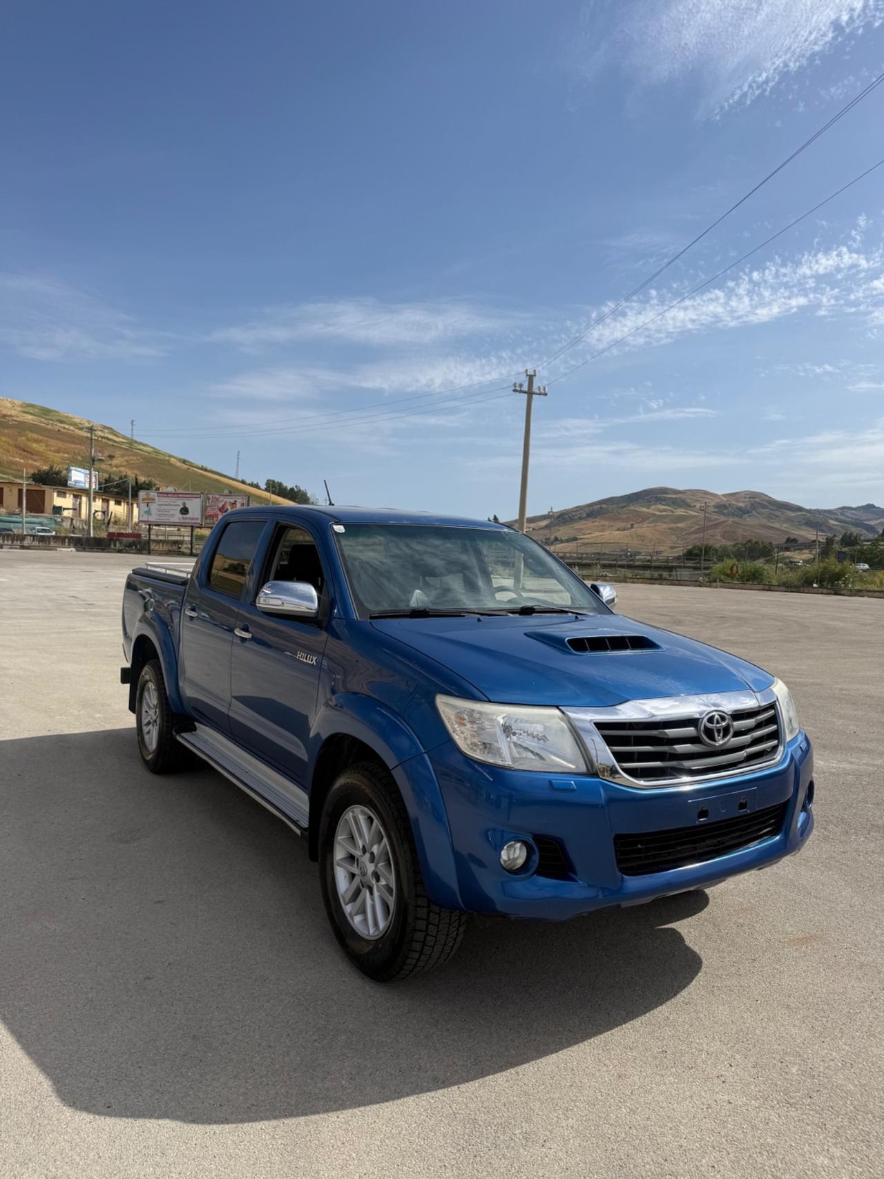 Toyota Hilux 3.0 D-4D aut.4WD 4p. DC Stylex