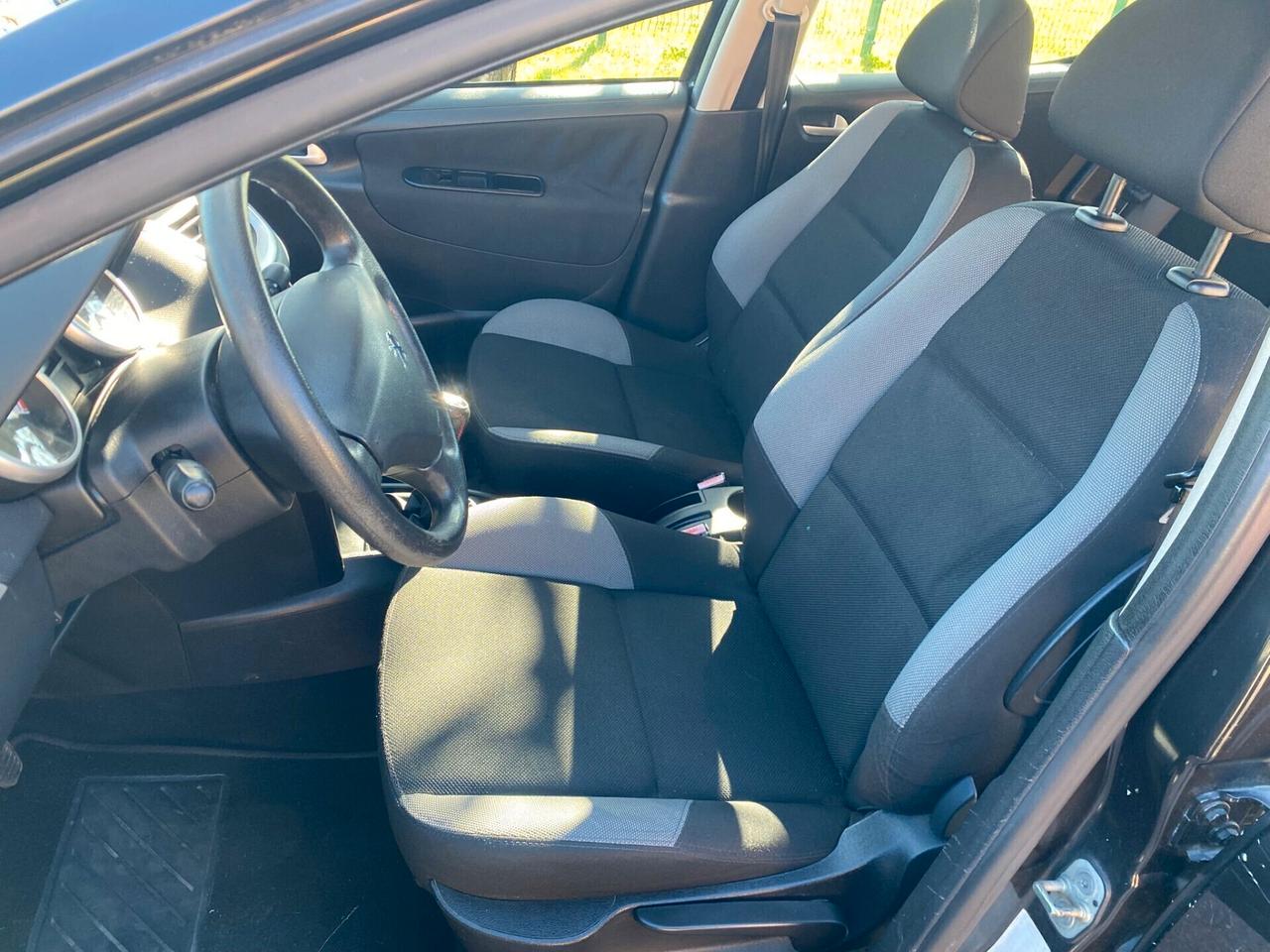 Peugeot 207 1.4 75cv Benzina Euro4 - NEOPATENTATI