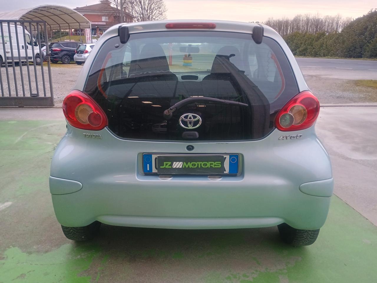 TOYOTA AYGO NEOPATENTATI