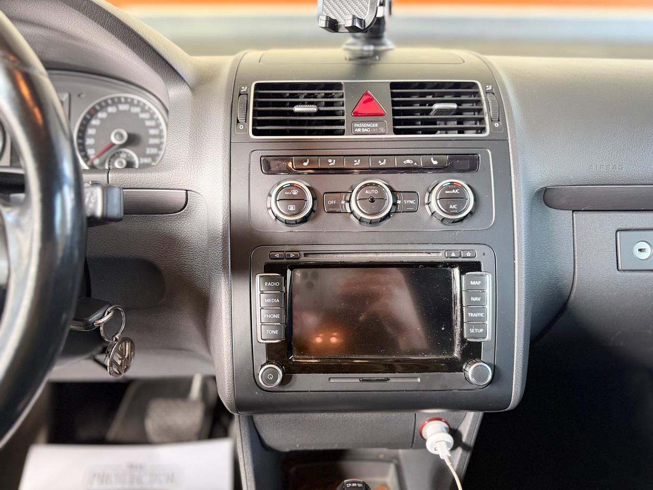 Volkswagen Touran 1.6 TDI DSG Comfortline 7 POSTI NEOPATENTATI