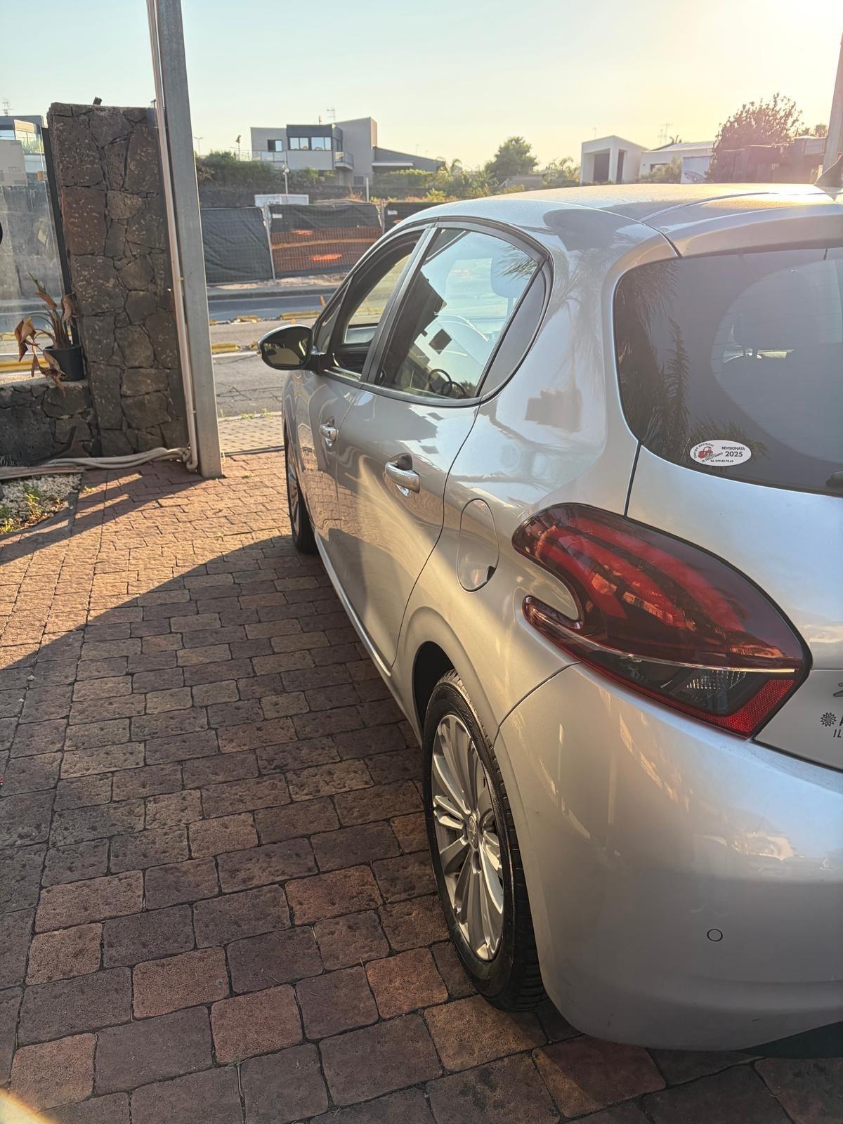 Peugeot 208 BlueHDi 75 5 porte Allure prezzo 6500