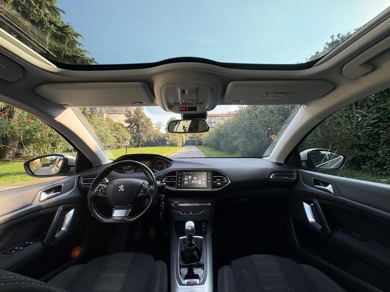 Peugeot 308 5p 1.6 bluehdi 120cv Allure con Tetto Panoramico