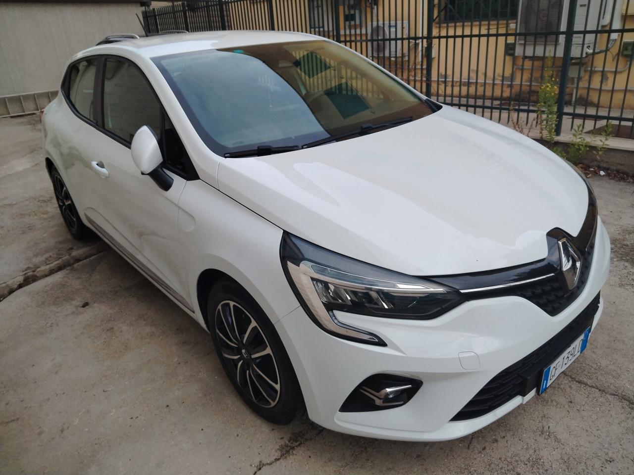 Renault Clio Hybrid E-Tech 140 CV 5 porte Intens