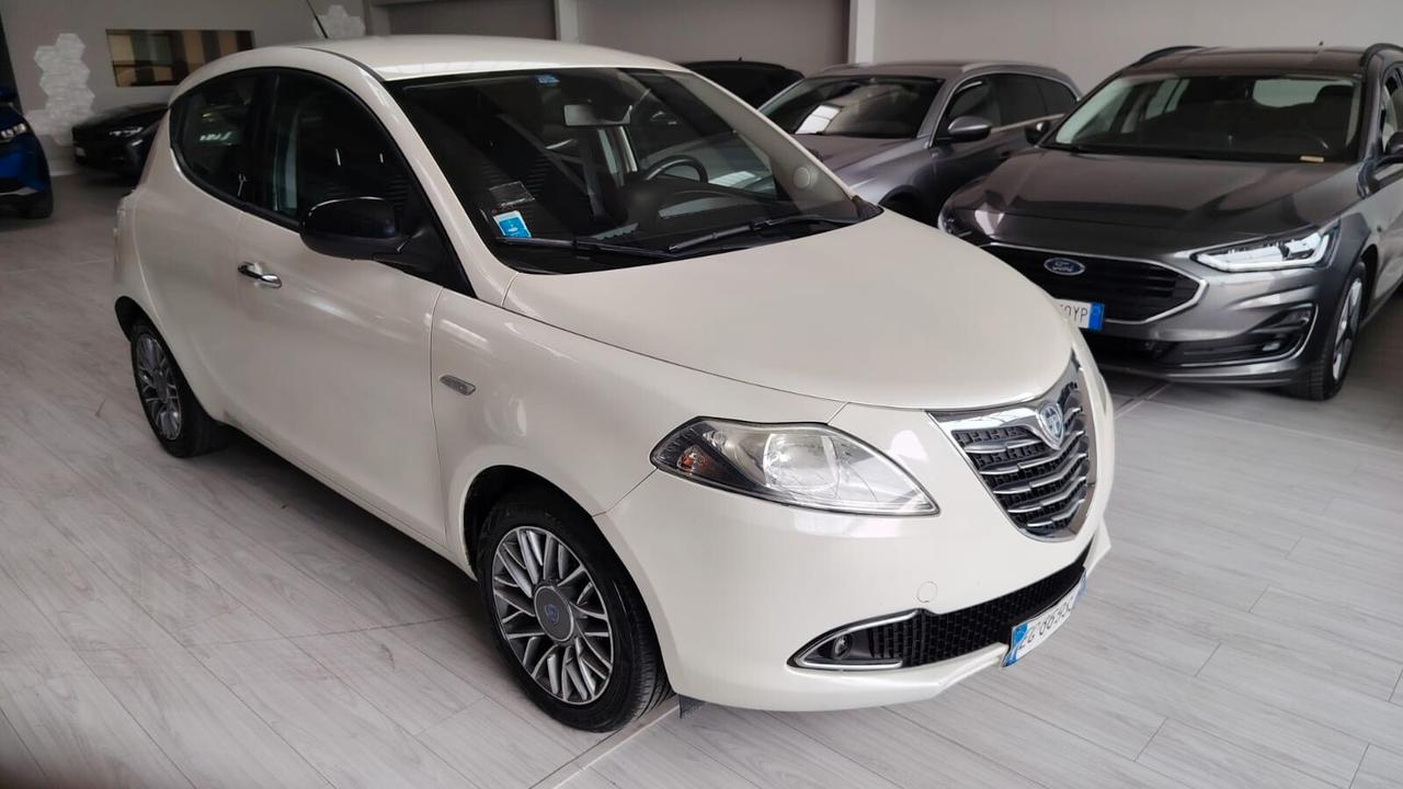 LANCIA YPSILON 1.2 PLATINUM 69CV - NEOPATENTATI