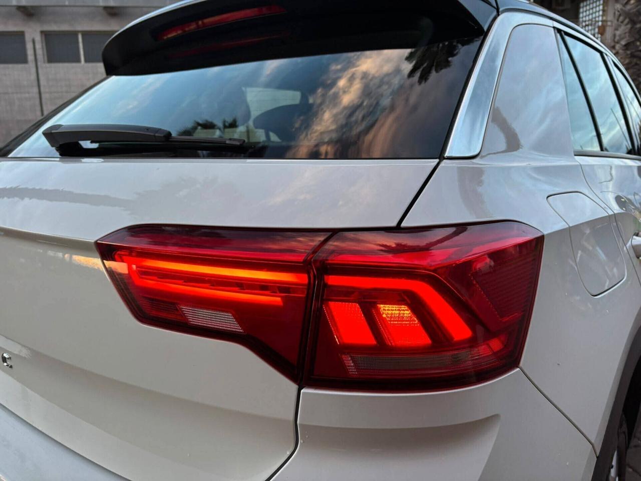 Volkswagen T-Roc 1.6 TDI BlueMotion Technology/*