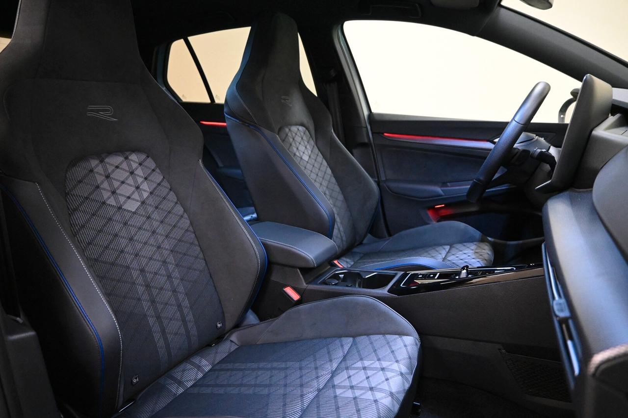 VOLKSWAGEN Golf 8ª serie Golf 2.0 TDI 150 CV D...