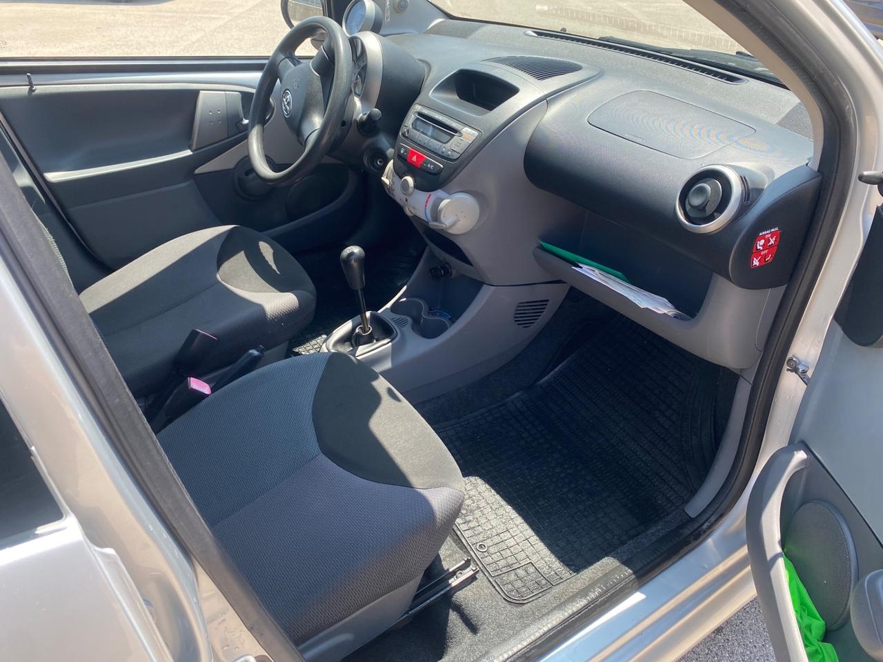 Toyota Aygo 1.0 12V VVT-i 5 porte