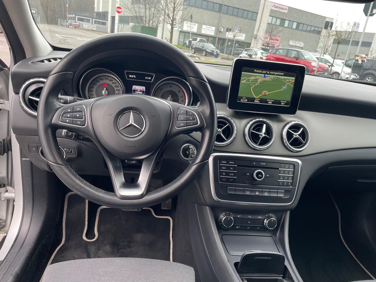 Mercedes-benz GLA 180 d Automatik*Navi*Neopatentati*