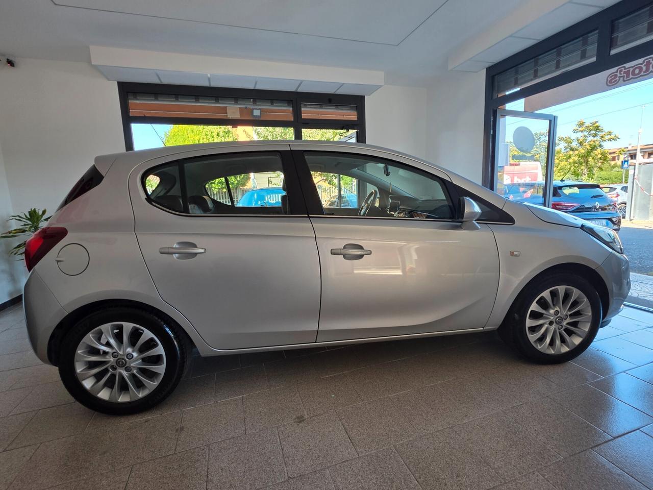 Opel Corsa 1.4 90CV GPL Tech 5 porte Innovation