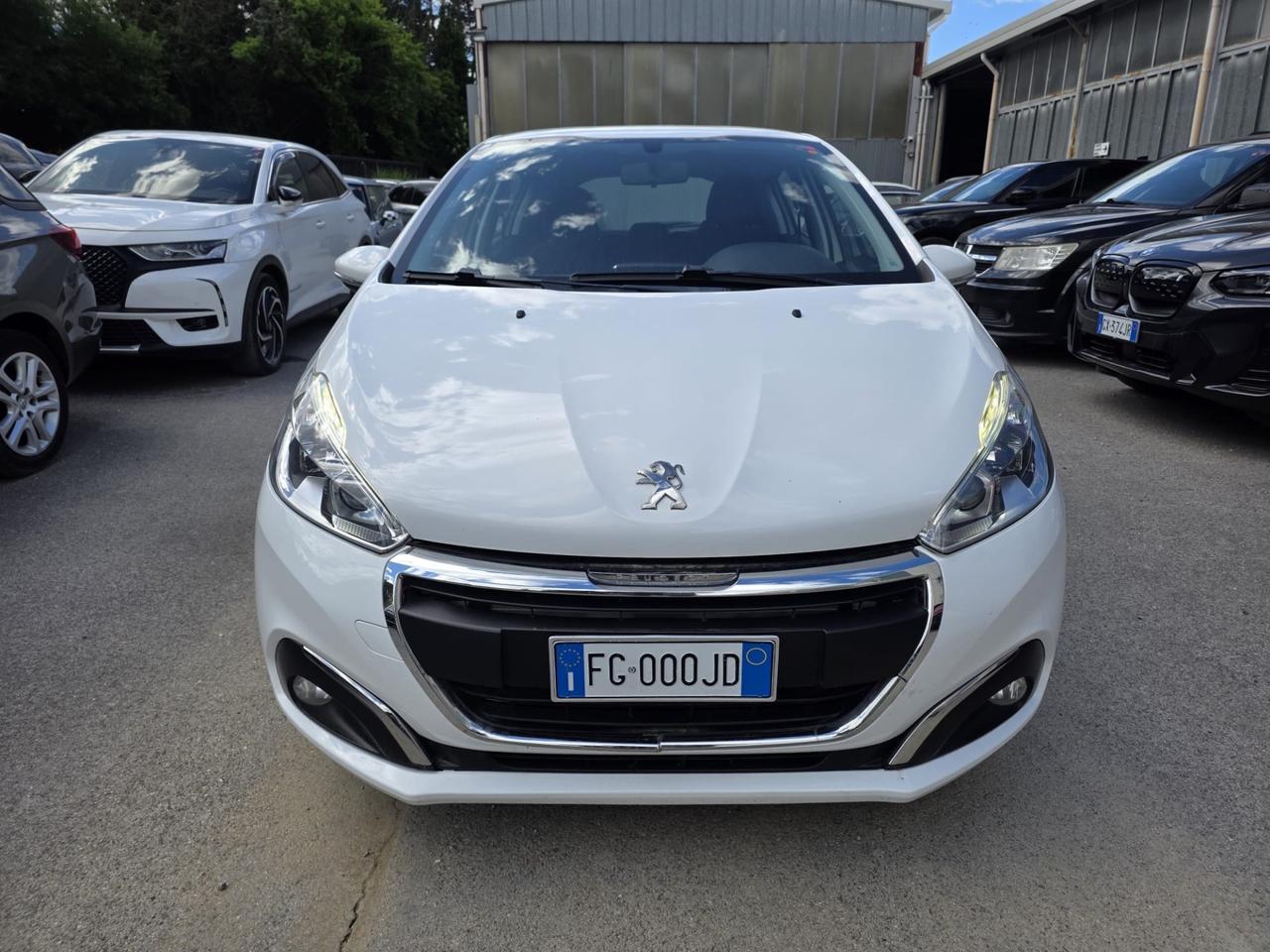Peugeot 208 PureTech 82 5p. GPL Allure