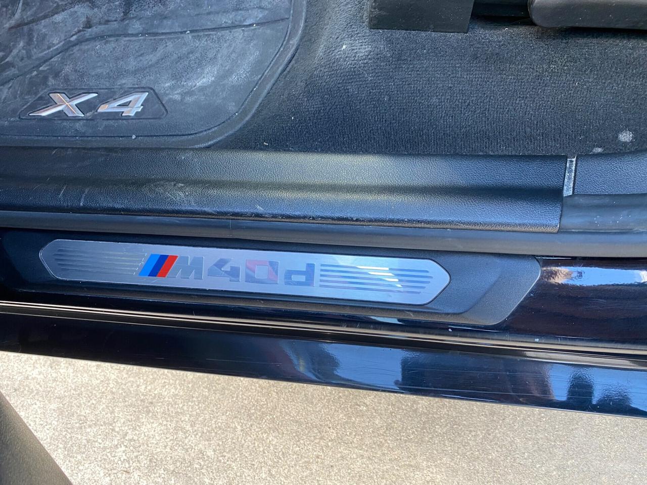 Bmw X4 M40 x drive TETTO INTERNI ROSSI