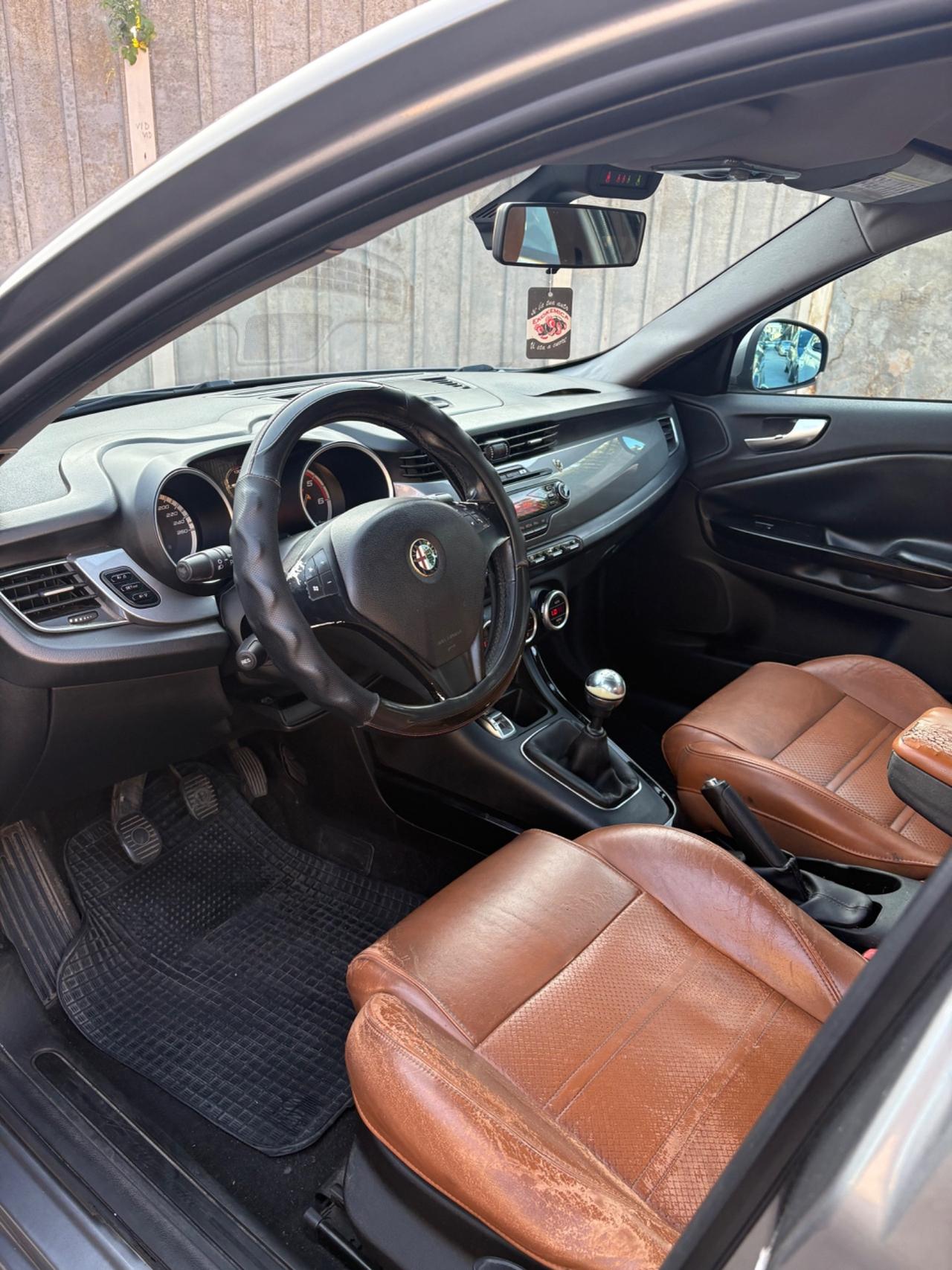 Alfa Romeo Giulietta 1.6 MJT carrozzeria da rivedere