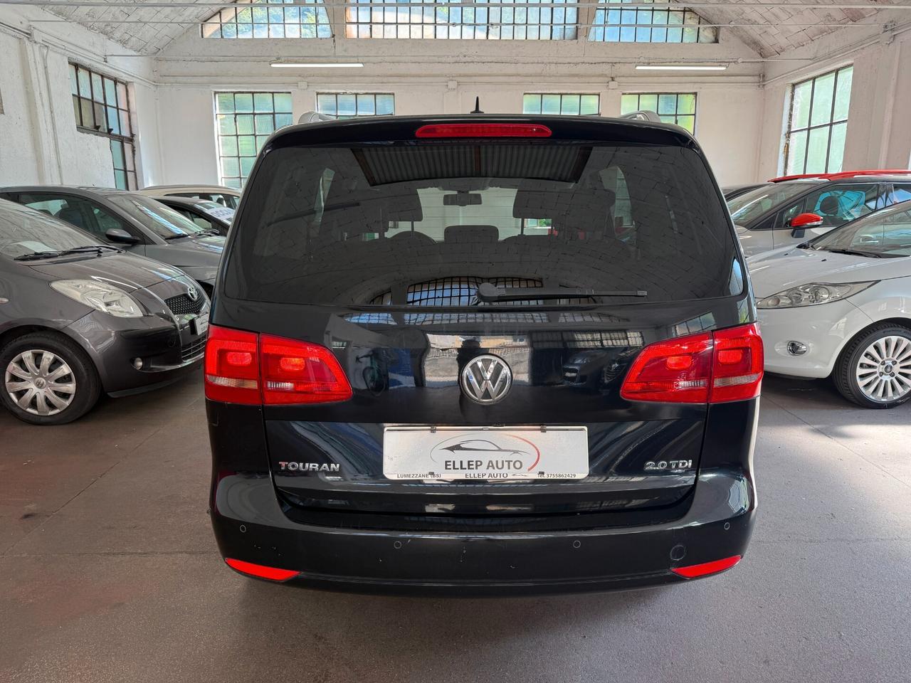 Volkswagen Touran 2.0 TDI 170 CV DSG - CINGHIA OK