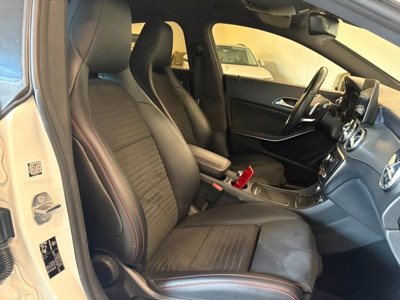 Mercedes-Benz CLA 200 d Shooting Brake Premium S.W.