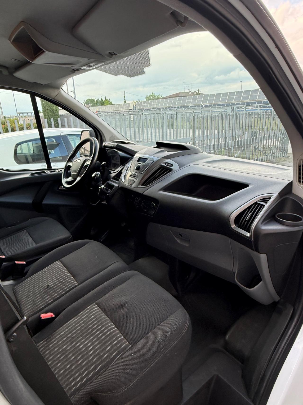 Ford Transit Custom 270 2.0 TDCi 130 PC Furgone Titanium