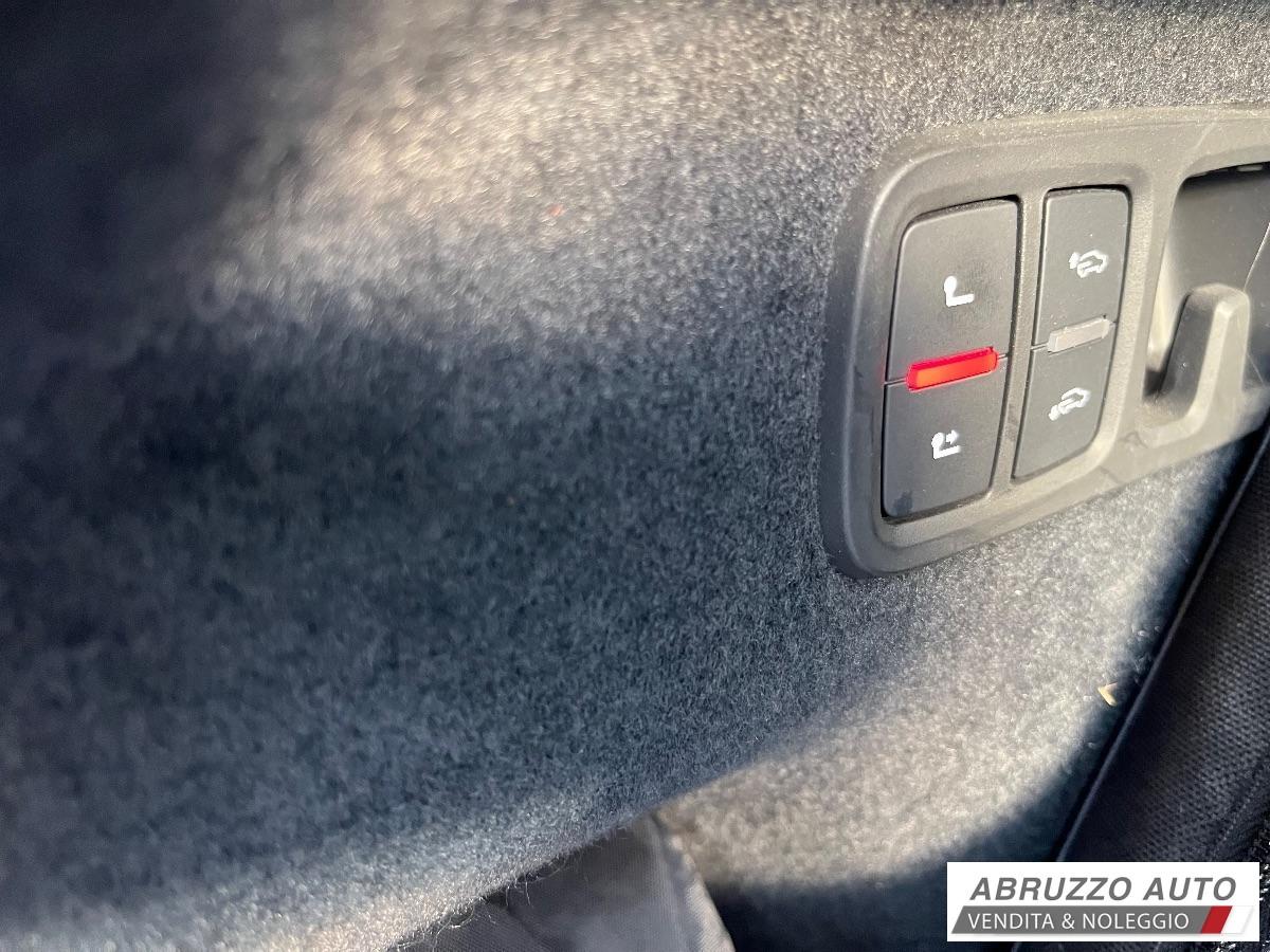 AUDI Q8 50 TDI 286 CV quattro tiptronic Sport Tetto+Gancio