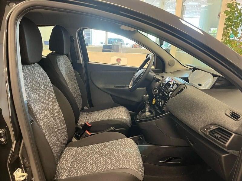 Lancia Ypsilon 1.0 FireFly 5 porte S&S Hybrid Silver Plus