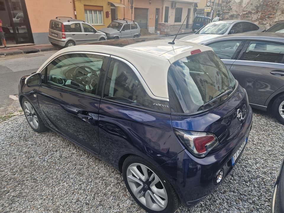 Opel Adam 1.2 70 CV Slam