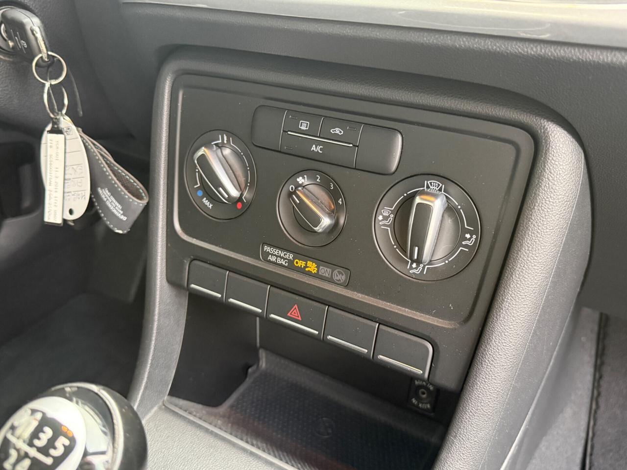 Volkswagen Maggiolino 1.6 tdi|UNIPRO|NEOPATENTATI