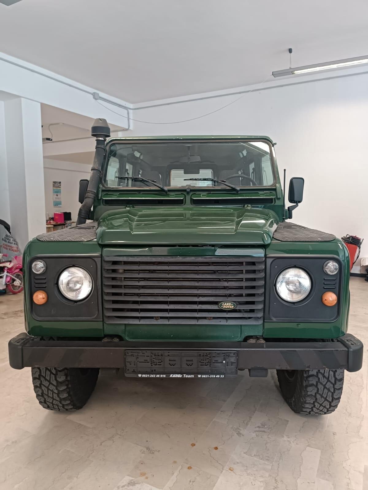 Land Rover Defender 110 2.5 Td5 9 POSTI