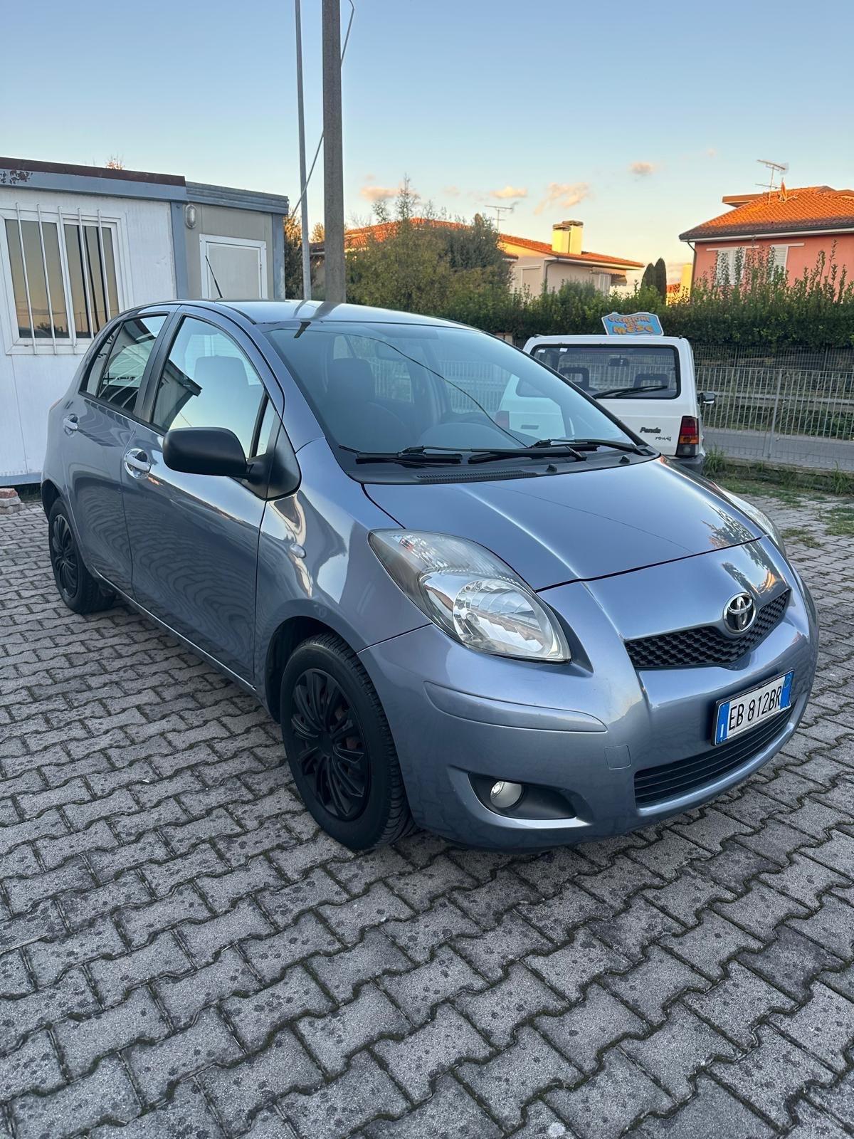 Toyota Yaris 1.4 D-4D DPF 5 porte Sol