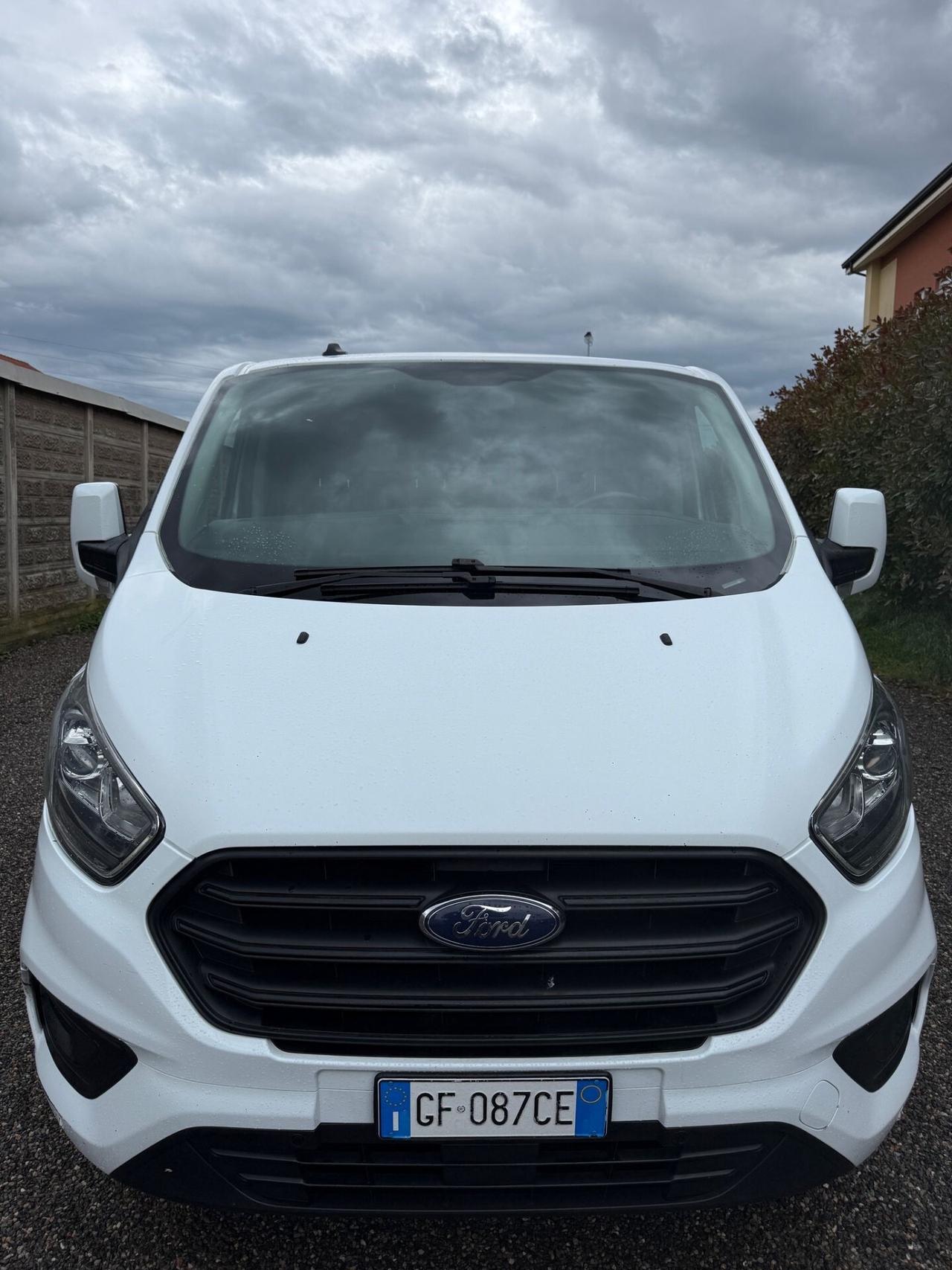 Ford Tourneo Custom Combi 320 2.0 EcoBlue 130CV PL