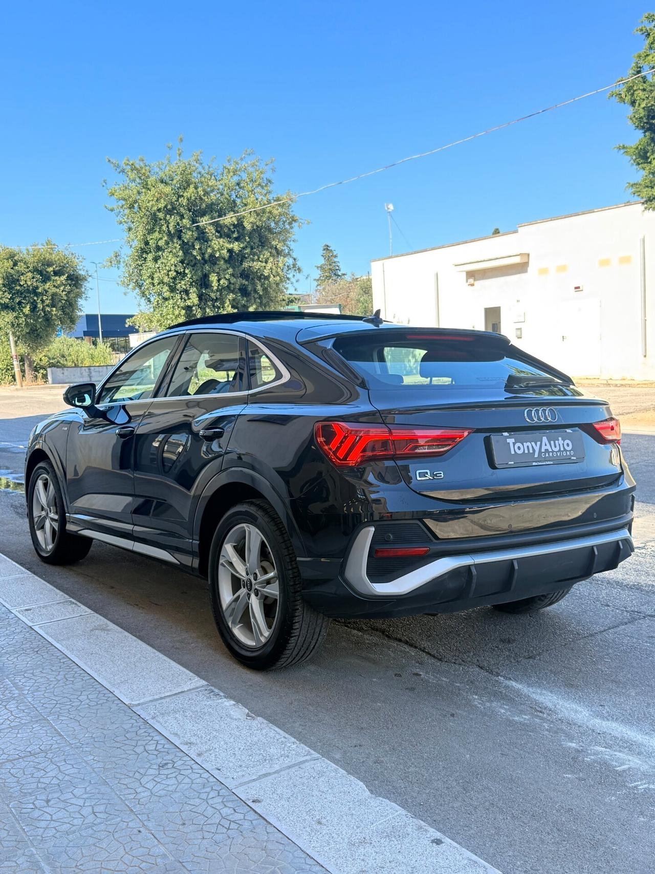 Audi Q3 SPB 35 2.0 tdi S line edition s-tronic TETTO APRIBILE,VIRTUAL COCKPIT,APPLE CARPLAY,TOTAL BLACK