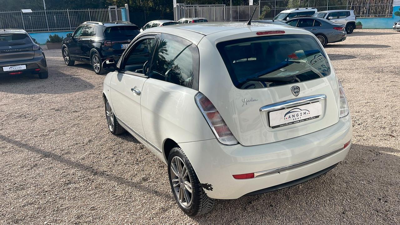Lancia Ypsilon 1.2 New Oro