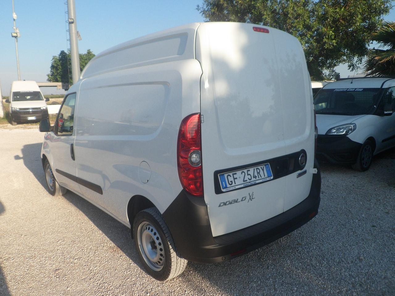 Fiat Doblo furgone maxi tetto alto