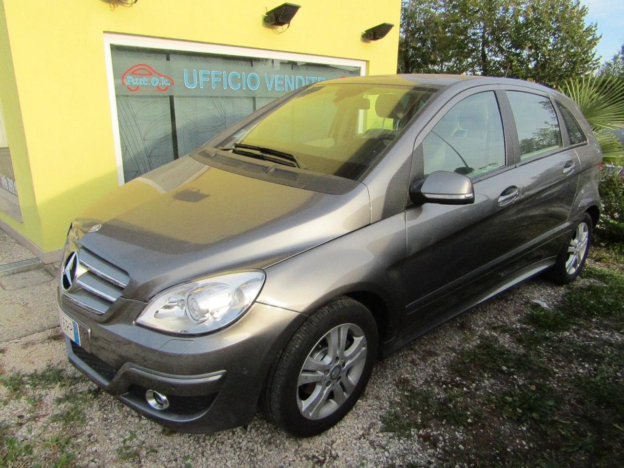 Mercedes-benz B 180 AUTOMATIC Executive
