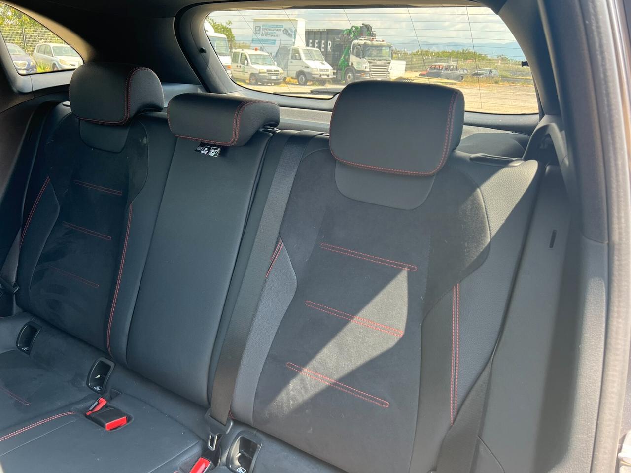 Mercedes-benz GLA 200 d 150cv AMG Premium UNICO PROPRIETARIO IVA ESPOSTA
