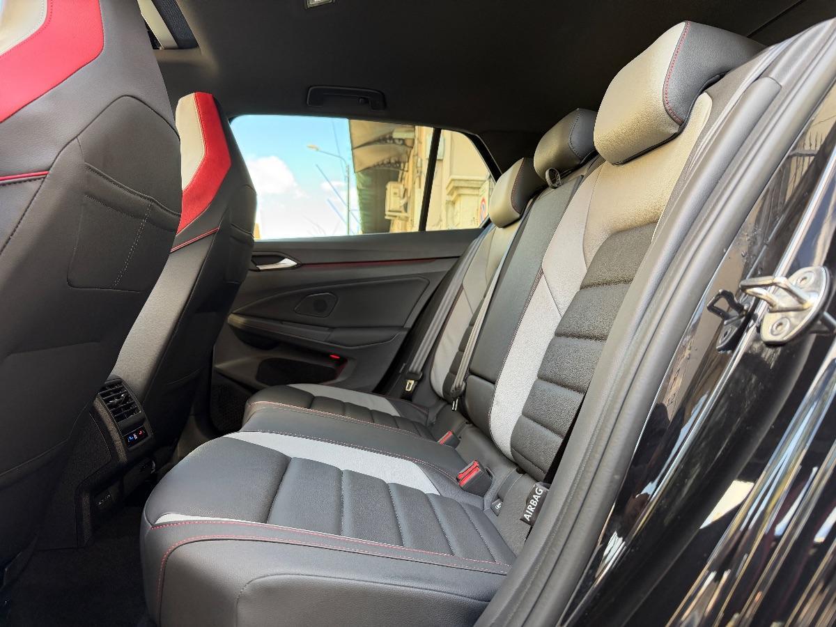 Volkswagen Golf 8 GTI 2.0 TSI 245 CV