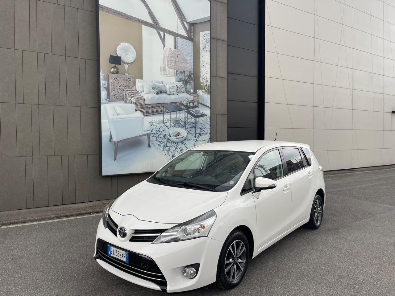 Toyota Verso 1.6 D-4D Style