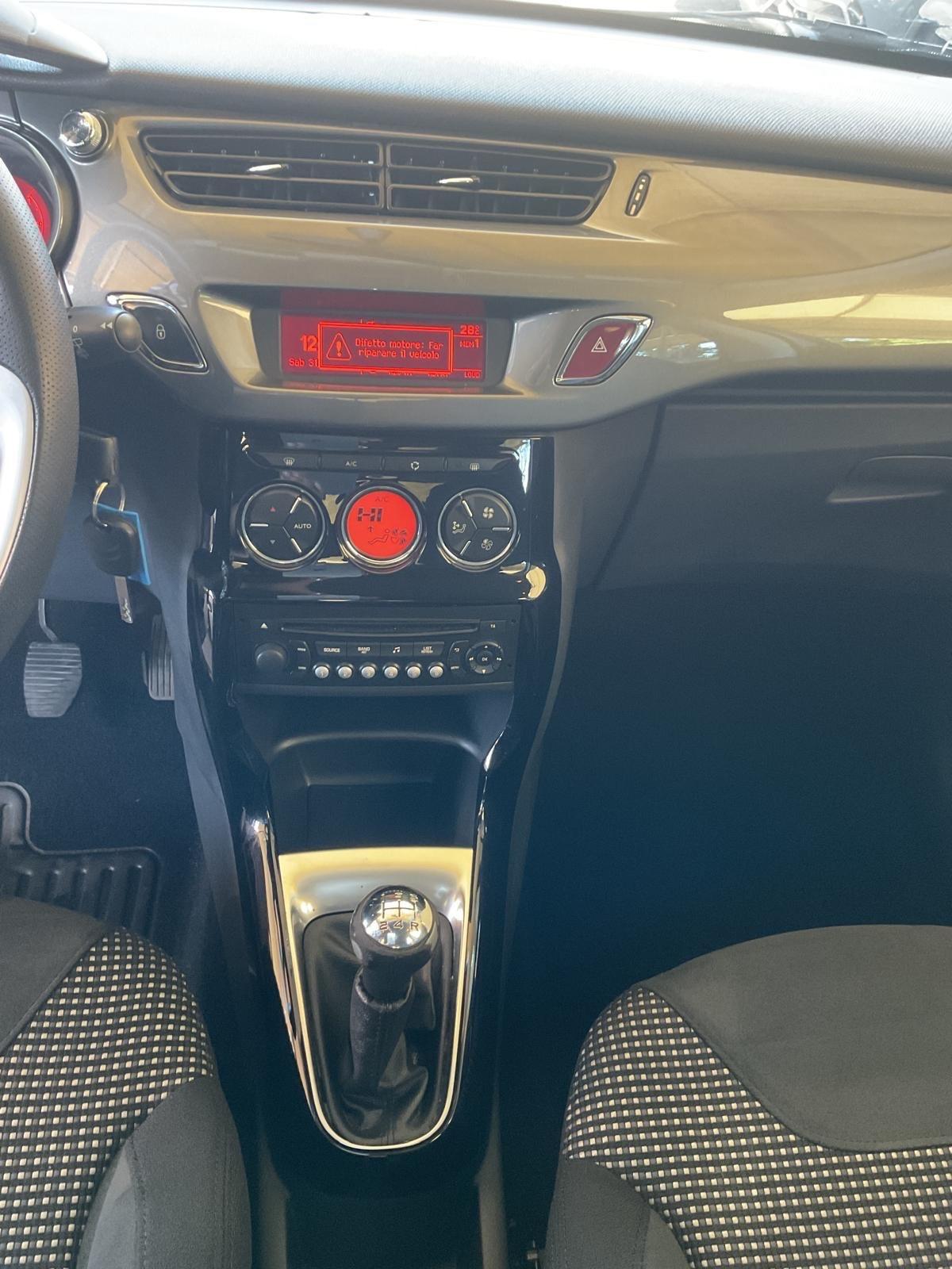 C3 1.2 VTi 82 Exclusive-( 50 mila km)-UNIPRO-rate-garanzia