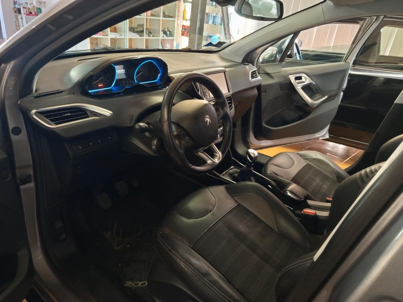 Peugeot 2008 1.6 diesel,154 Mila chilometri. Ok neopatentati