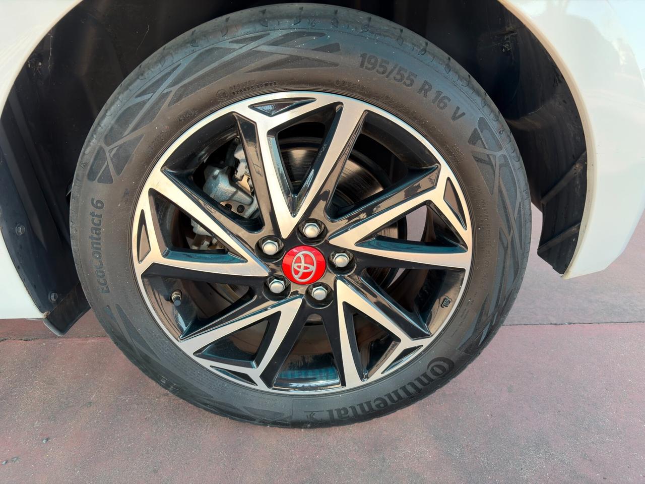 Toyota Yaris Hybrid 5 porte Trend SENZA OBBLIGO FINANZIAMENTO