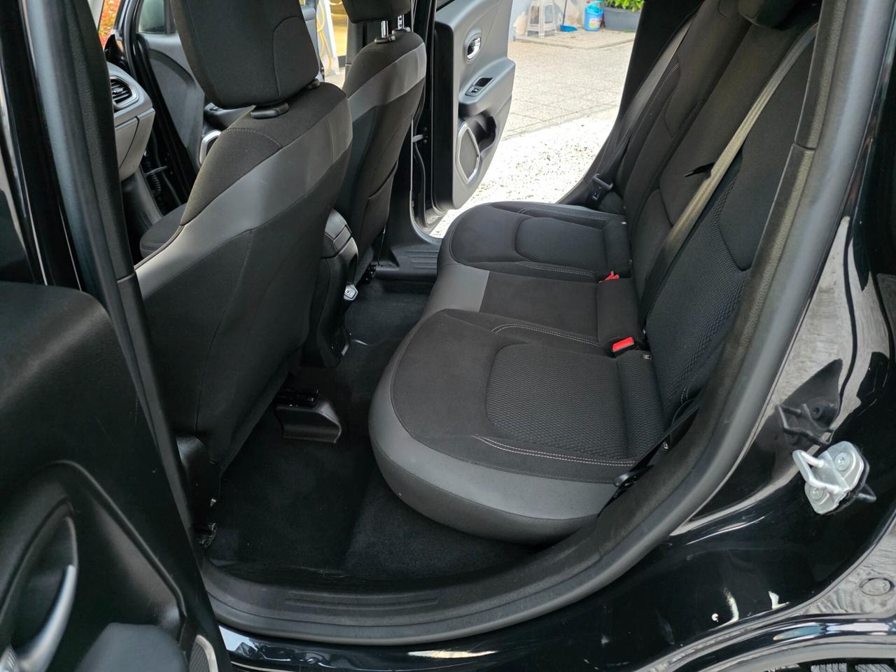 Jeep Renegade 1.3 T4 DDCT Limited