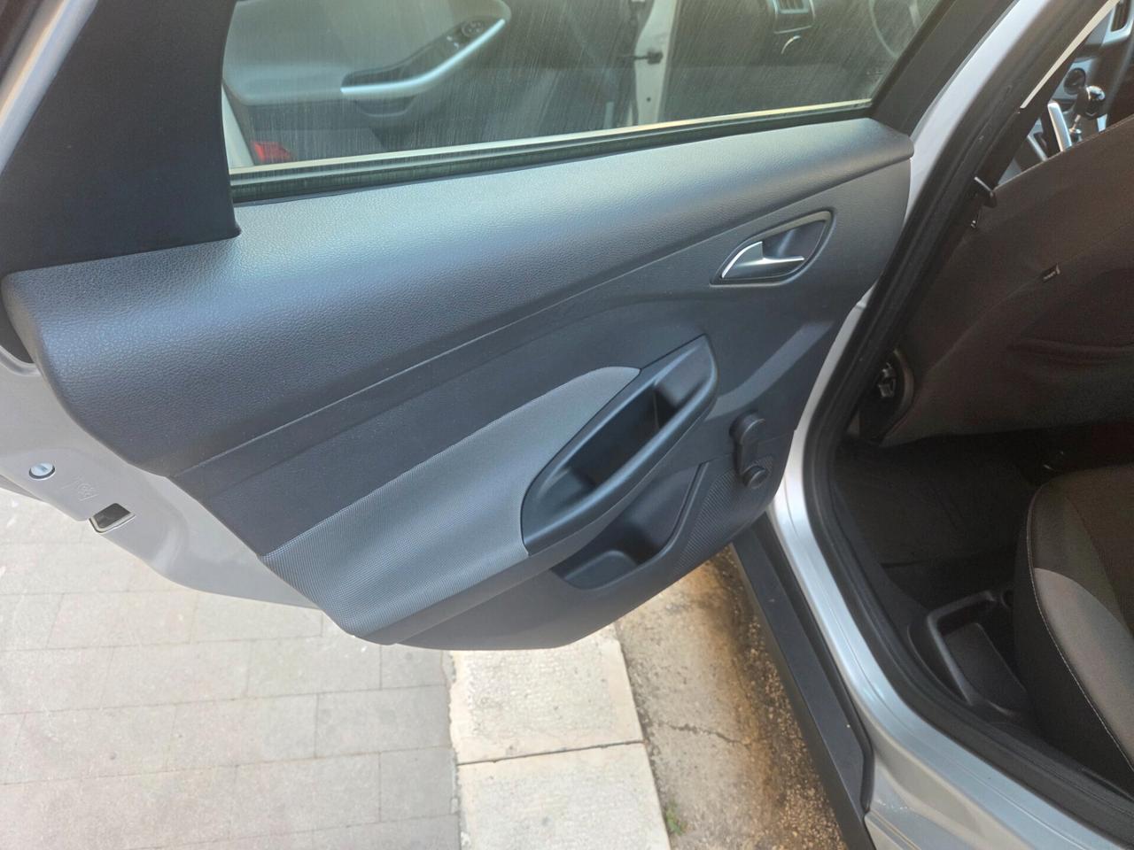 FORD FOCUS BERLINA 1.6 TDCI 115 CV KMCERTIF