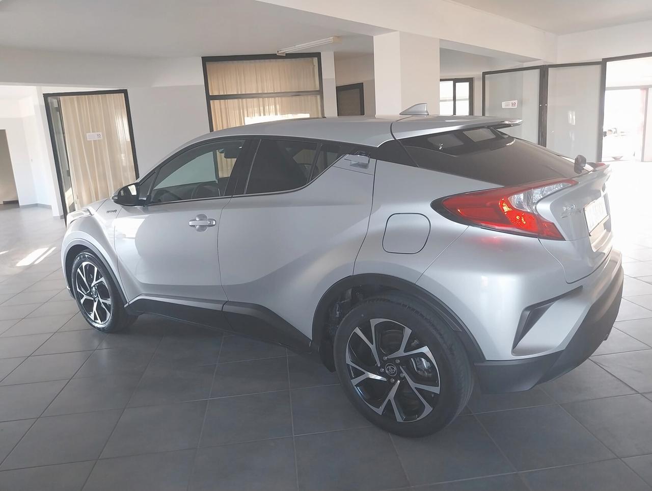 Toyota C-HR 1.8 Hybrid E-CVT Trend