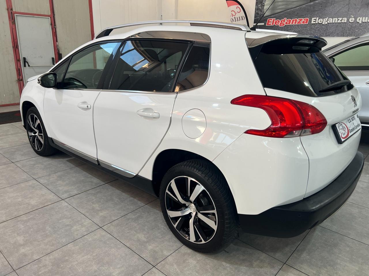 Peugeot 2008 1.6 92 CV - ALLURE - 2014