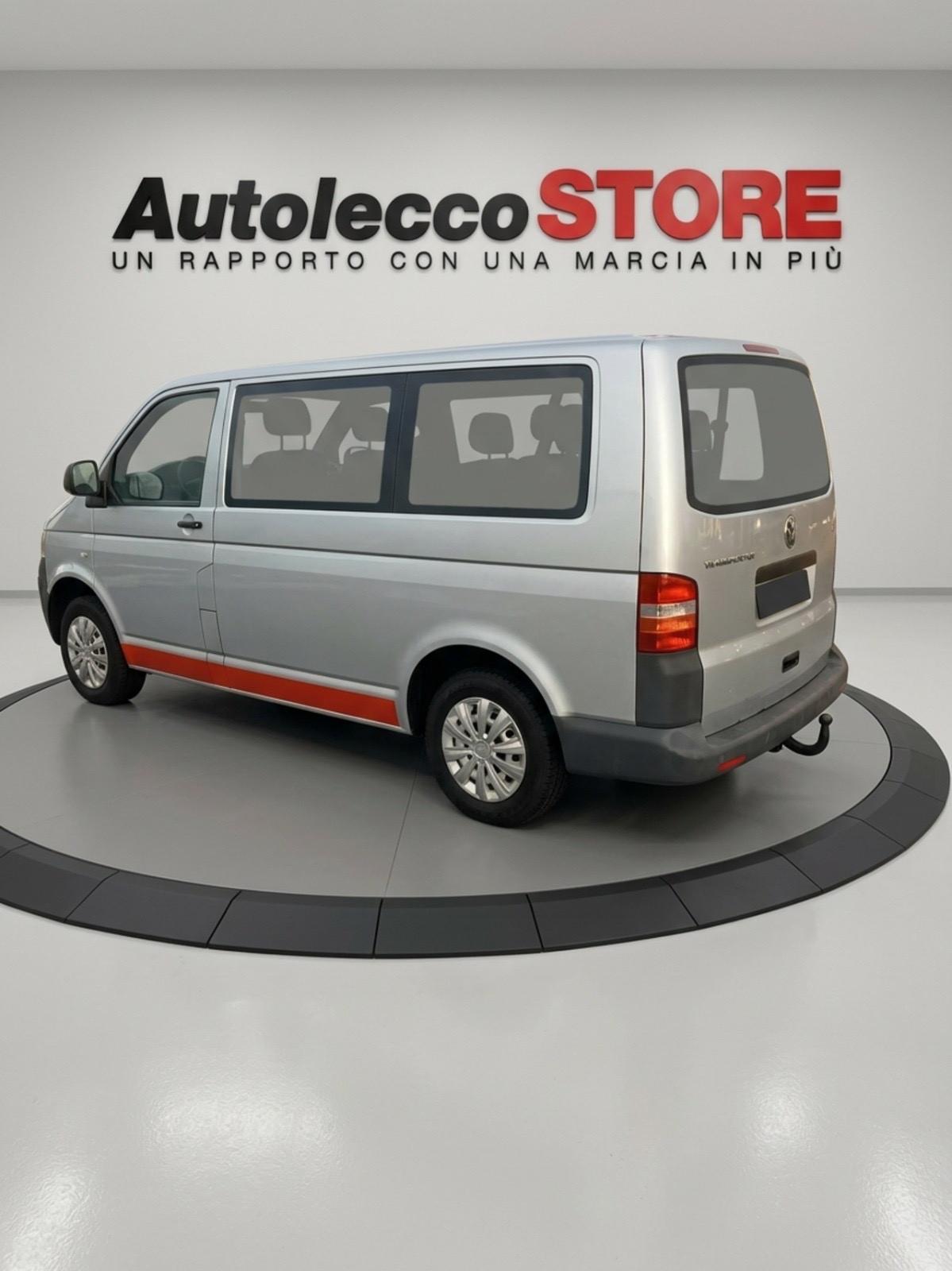 Volkswagen Transporter 2.5 TDI/130CV 9 posti