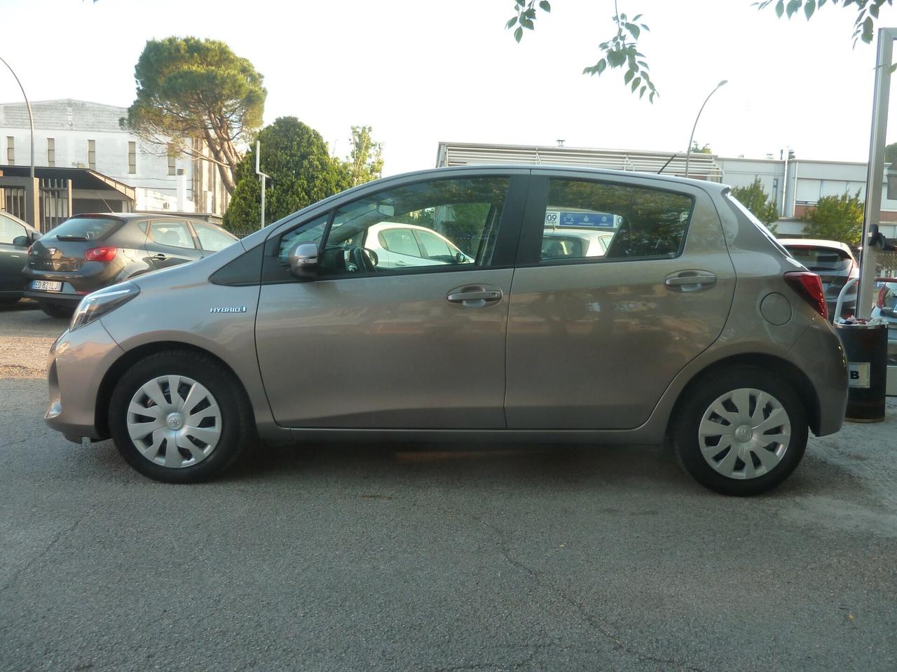 Toyota Yaris 1.5 Hybrid 5 p. Cambio Automatico