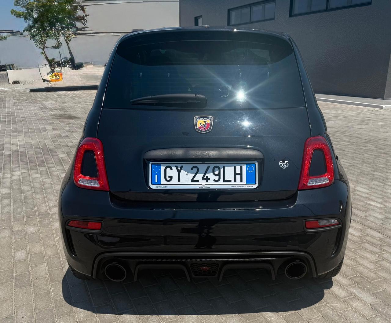 Abarth 695 1.4 Turbo T-Jet 180CV 75° ANNIVERSARIO